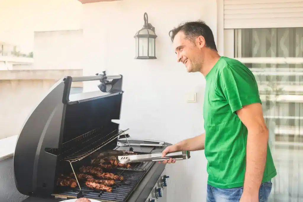 Grillaa parvekkeella